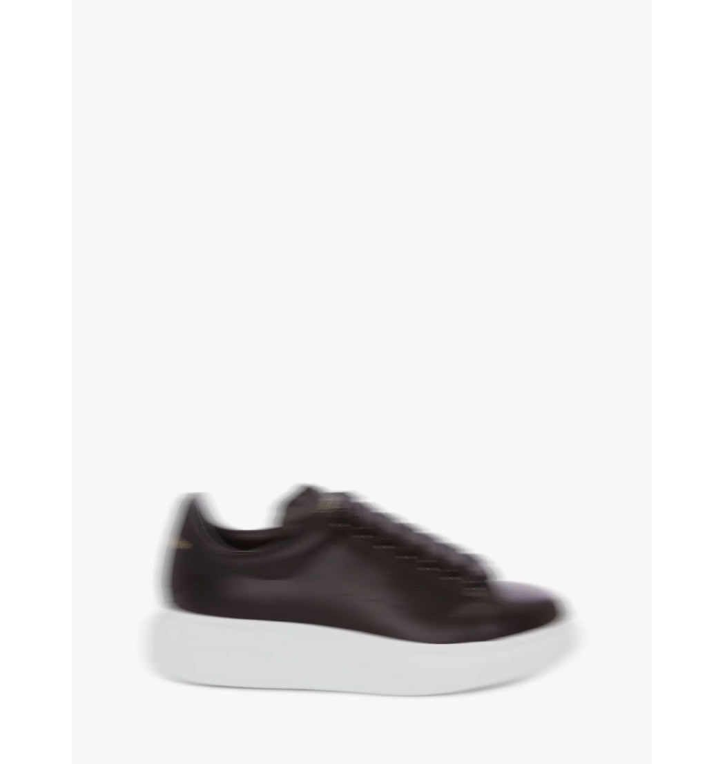 Alxnder Mcq Black and White